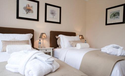 Skerrols House Guest House Bridgend  Room photo